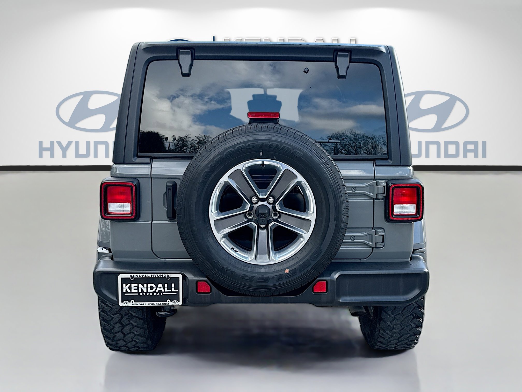 Used 2022 Jeep Wrangler Unlimited Sahara image 5