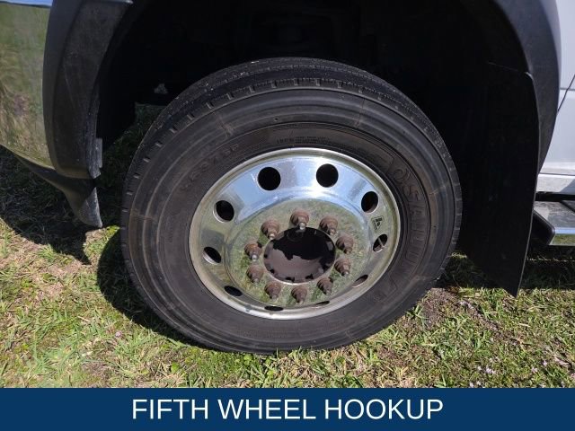 Used 2020 RAM 5500 Tradesman w/ Chrome Appearance Group image 3