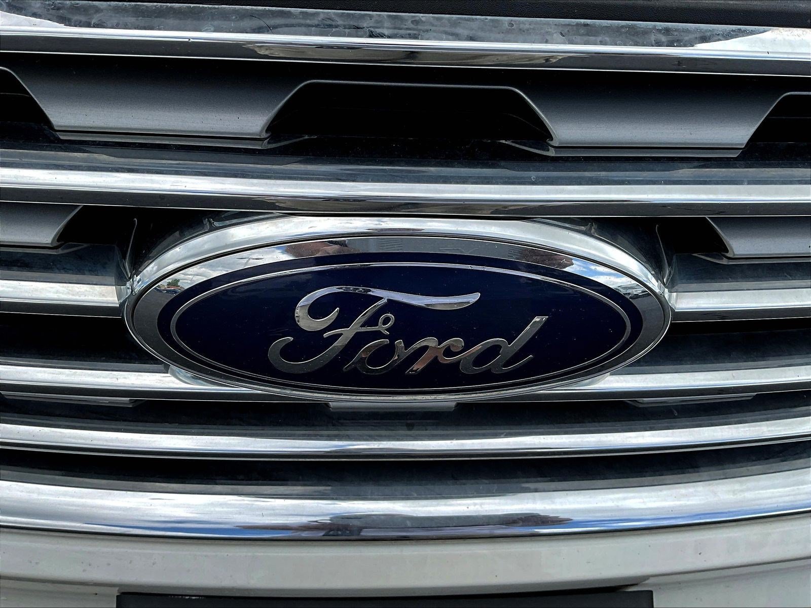 Used 2021 Ford Edge Titanium AWD/4WD image 31