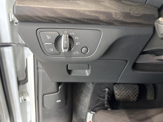 Used 2020 Audi Q5 e Premium Plus w/ Premium Plus Package image 17