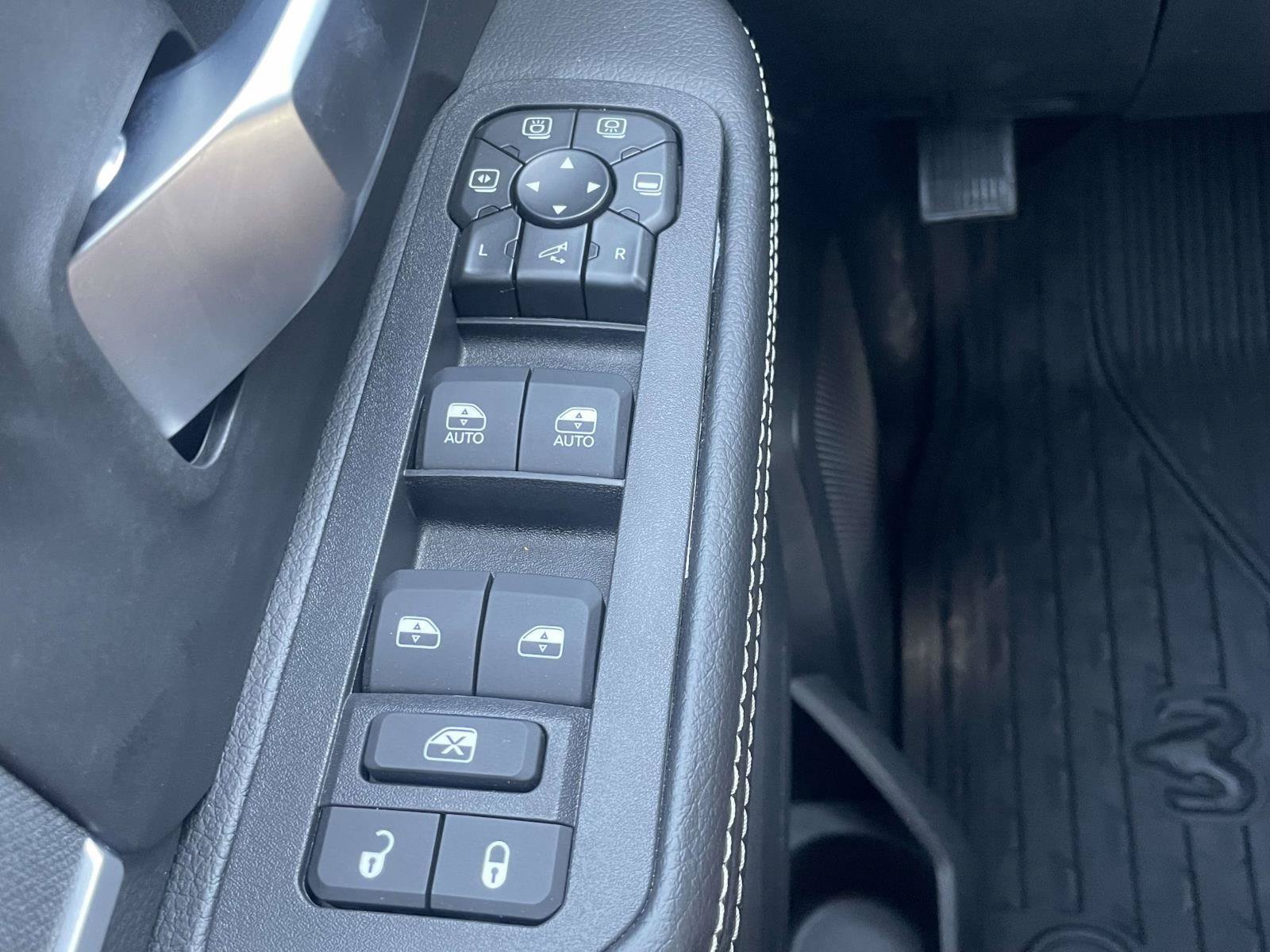 New 2026 RAM 2500 Big Horn AWD/4WD image 25
