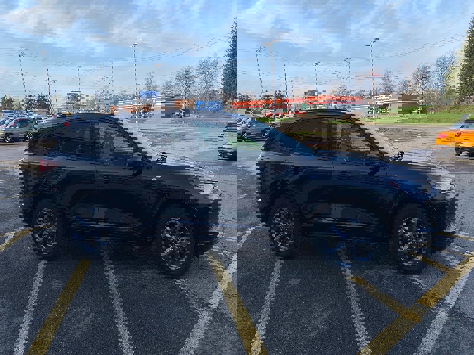 Used 2024 Ford Escape ST-Line w/ Tech Pack #1 AWD/4WD image 6