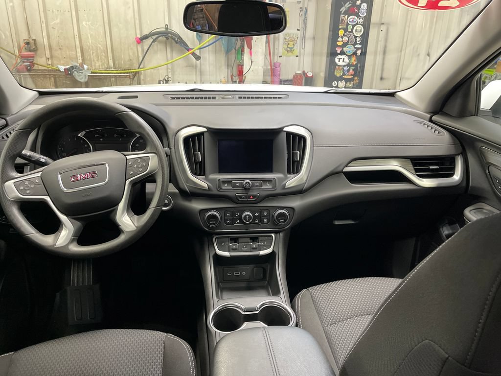 Used 2024 GMC Terrain SLE w/ Driver Convenience Package AWD/4WD image 18