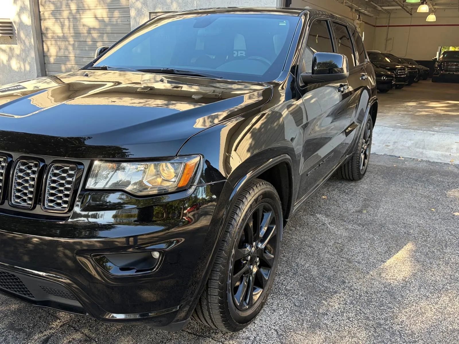 Used 2021 Jeep Grand Cherokee Laredo X RWD image 6