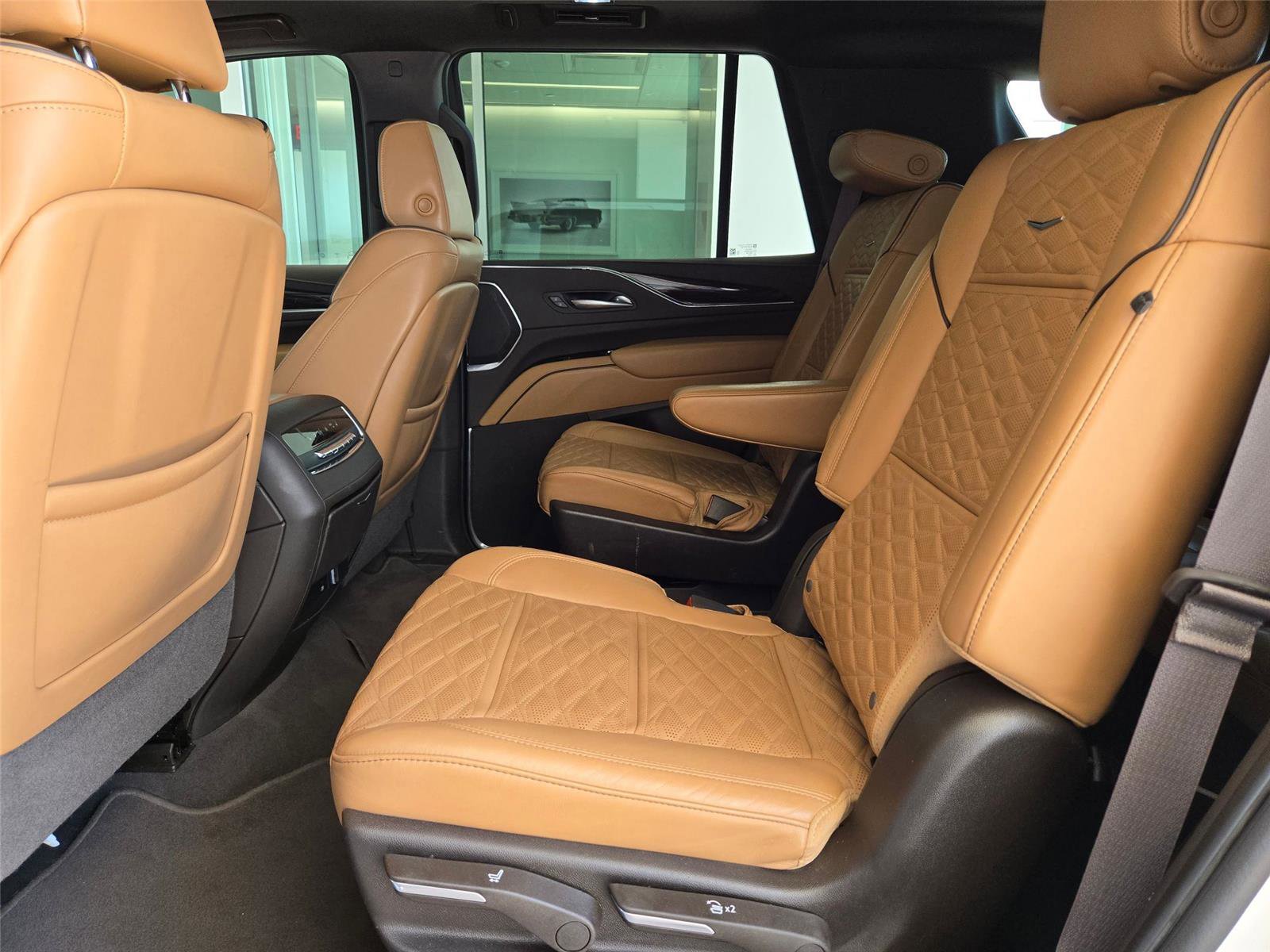 Used 2022 Cadillac Escalade Sport AWD/4WD image 9
