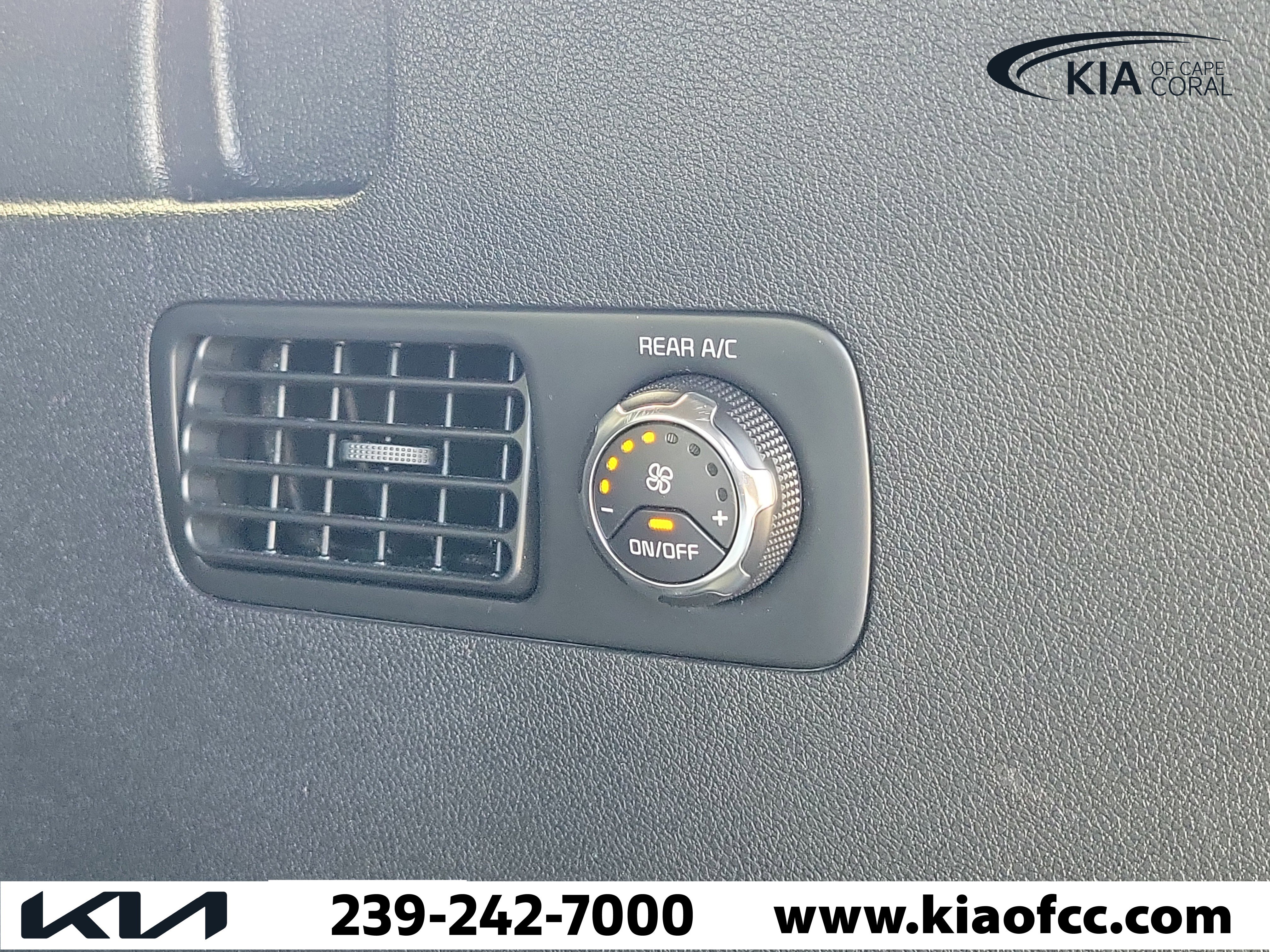 Used 2016 Kia Sorento SX AWD/4WD image 9