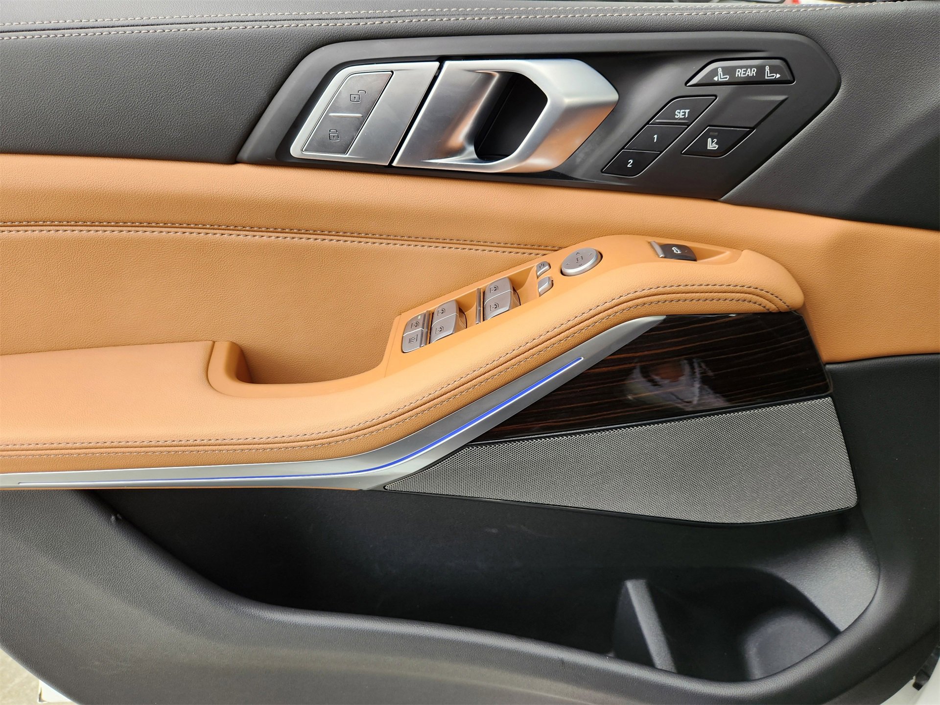 Used 2026 BMW X7 xDrive40i image 24