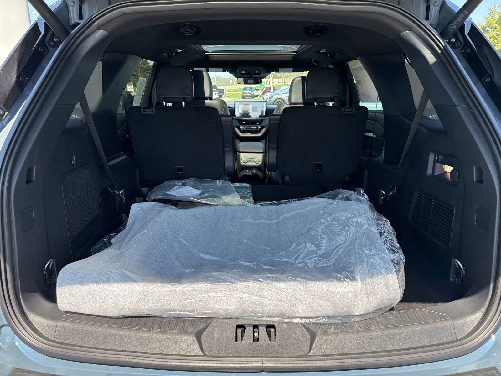 New 2026 Ford Explorer ST-Line image 40