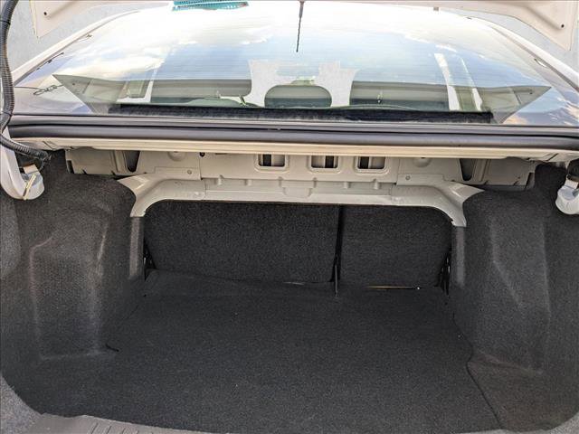 Used 2017 Ford Fiesta SE image 6