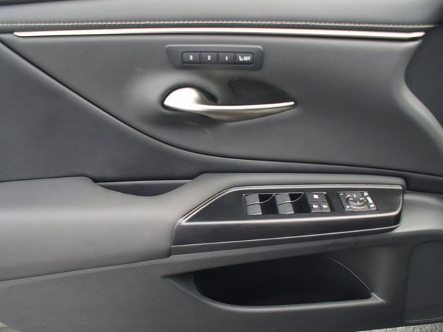 Used 2020 Lexus ES 350 w/ Premium Package image 28