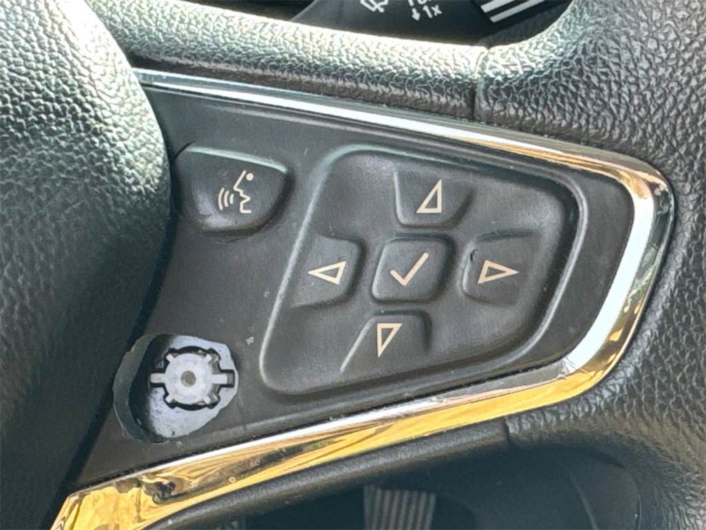 Used 2018 Chevrolet Cruze LT w/ Convenience Package image 25