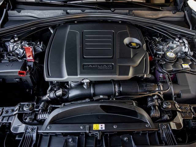 Certified 2025 Jaguar F-PACE R-Dynamic S AWD/4WD image 39