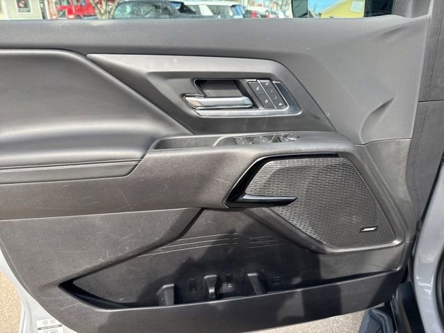 Used 2025 Chevrolet Silverado EV LT image 17