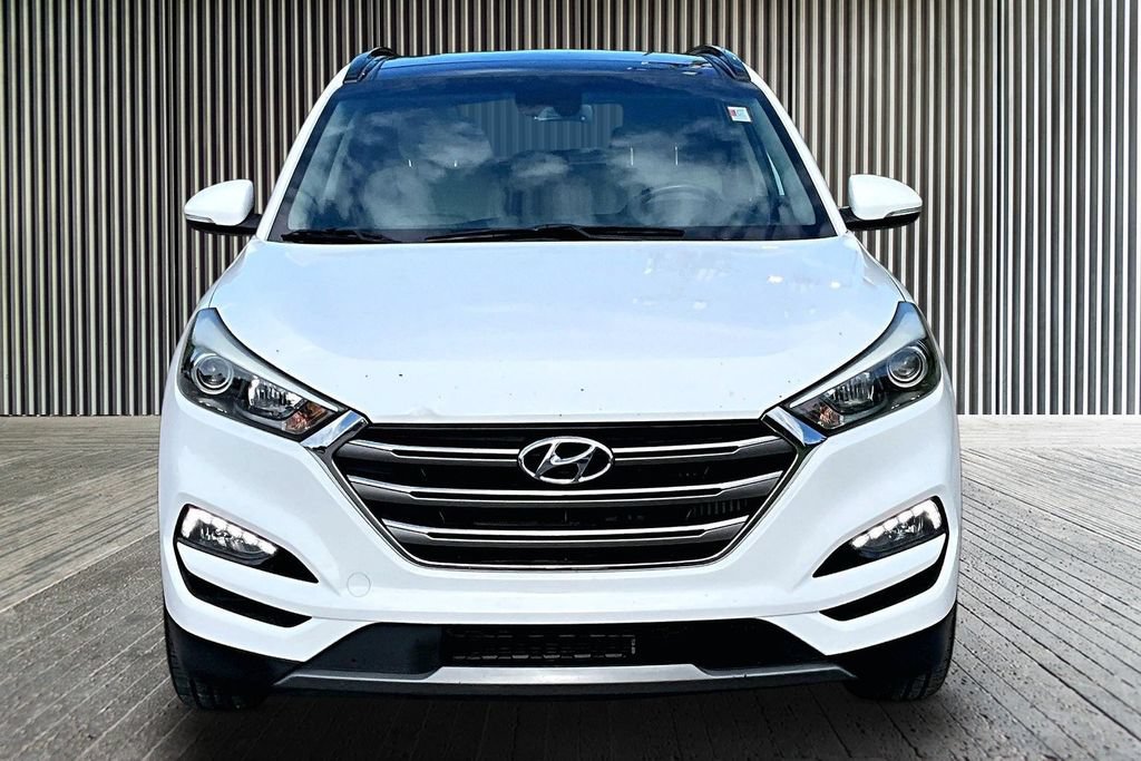 Used 2016 Hyundai Tucson Limited w/ Option Group 03 AWD/4WD image 4