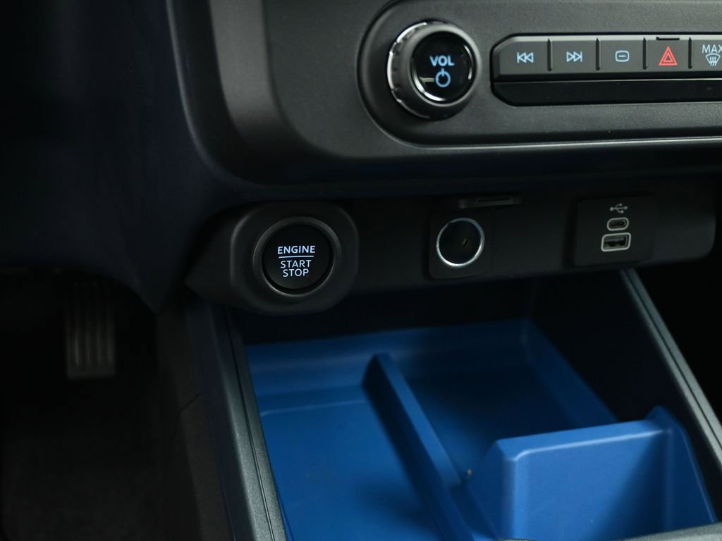 New 2025 Ford Maverick XLT w/ XLT Luxury Package image 16