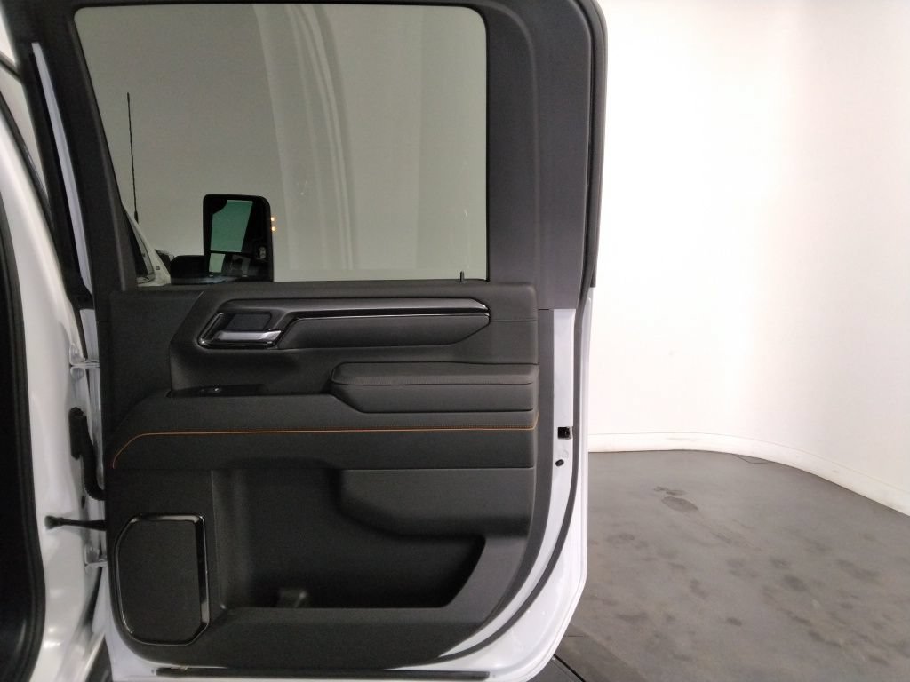 Used 2025 GMC Sierra 2500 AT4 AWD/4WD image 37