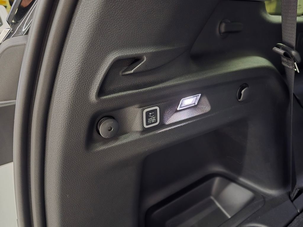 Used 2024 Jeep Grand Cherokee L Laredo w/ Luxury Tech Group I image 42