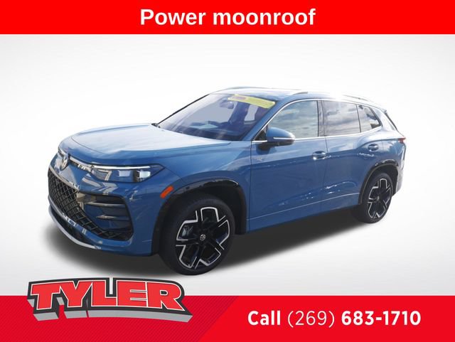 Used 2025 Volkswagen Tiguan SEL R-Line AWD/4WD image 3