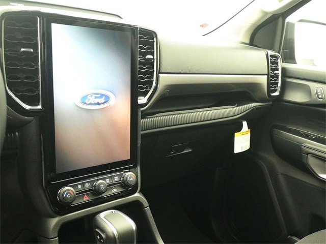 New 2025 Ford Ranger XLT w/ Equipment Group 301A High image 33