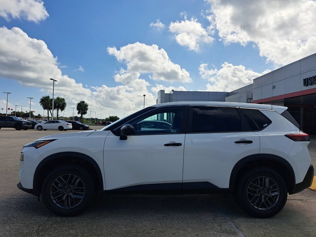 Used 2023 Nissan Rogue S FWD image 8
