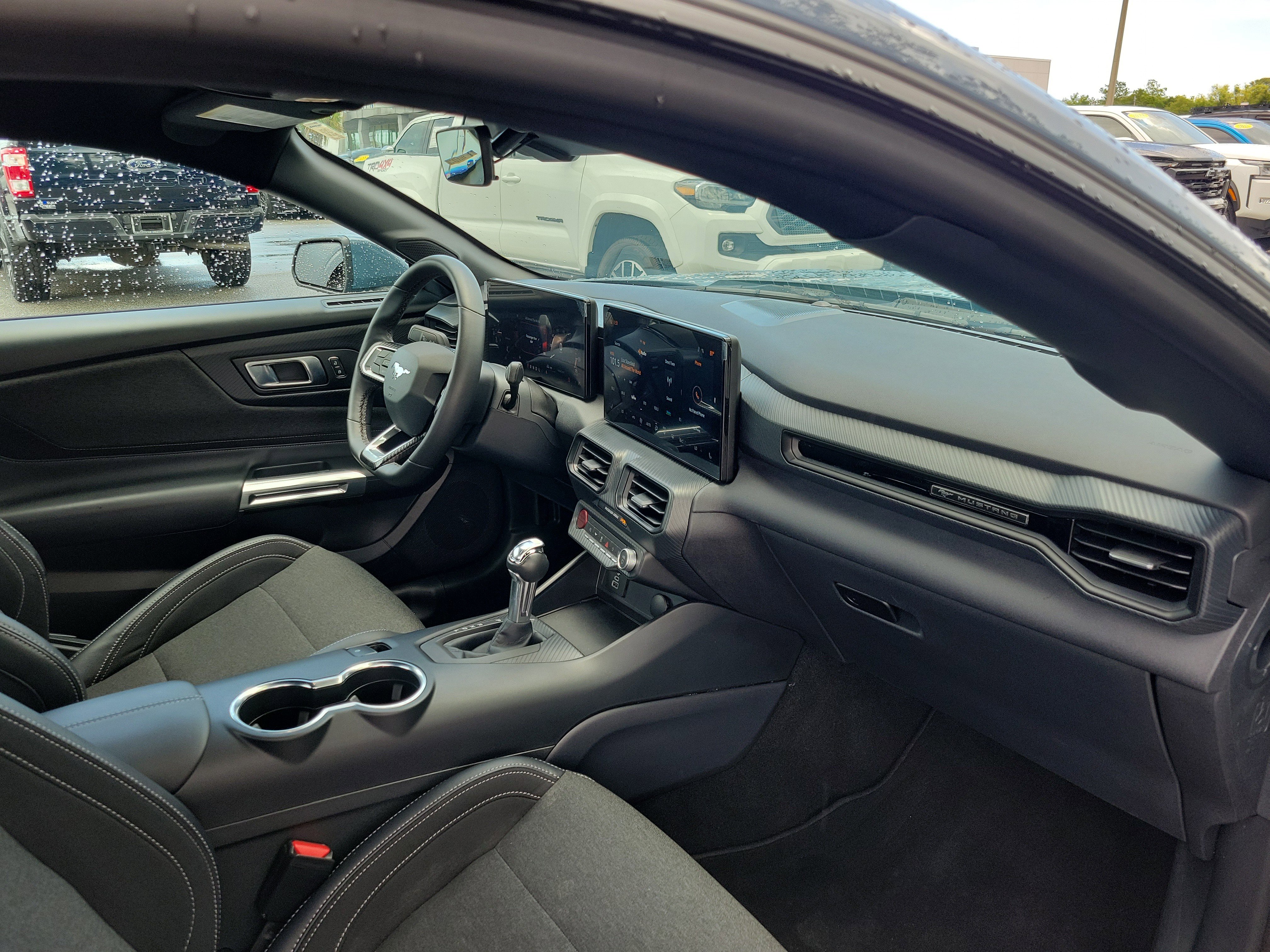 Used 2024 Ford Mustang Coupe RWD image 9