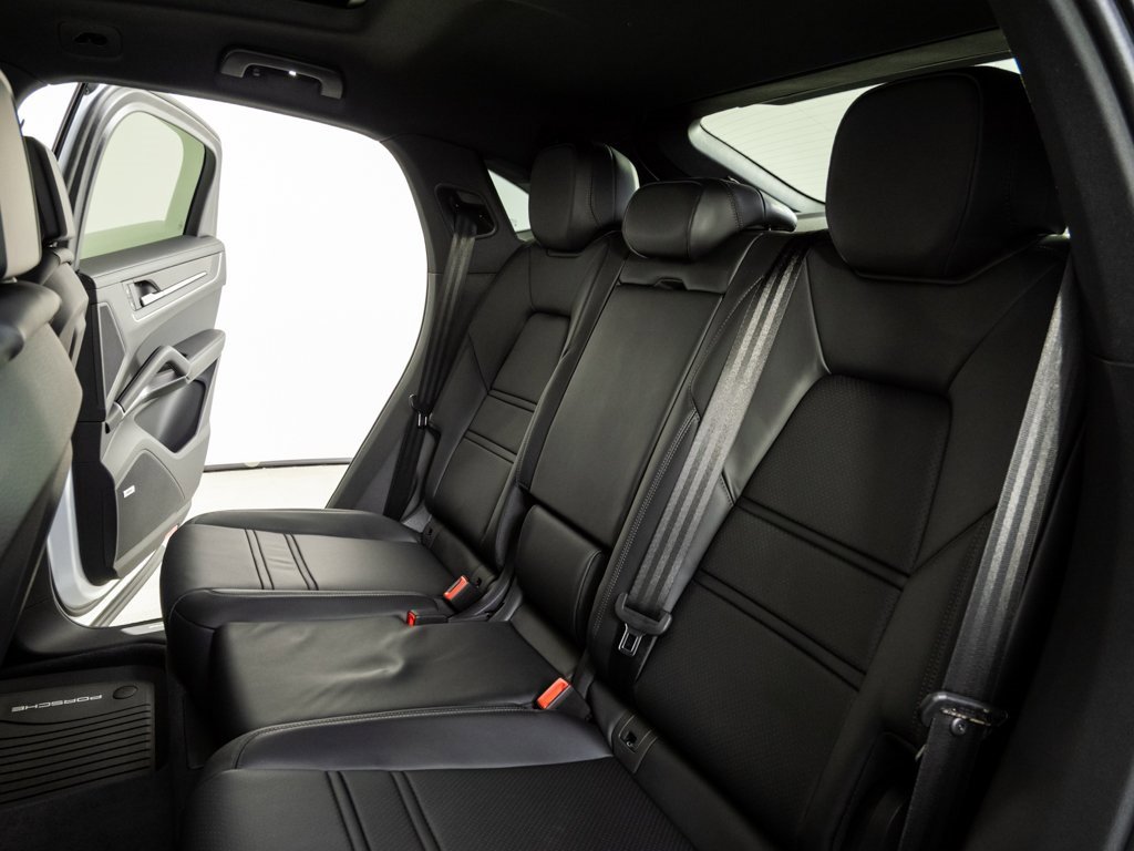 New 2026 Porsche Cayenne S image 22