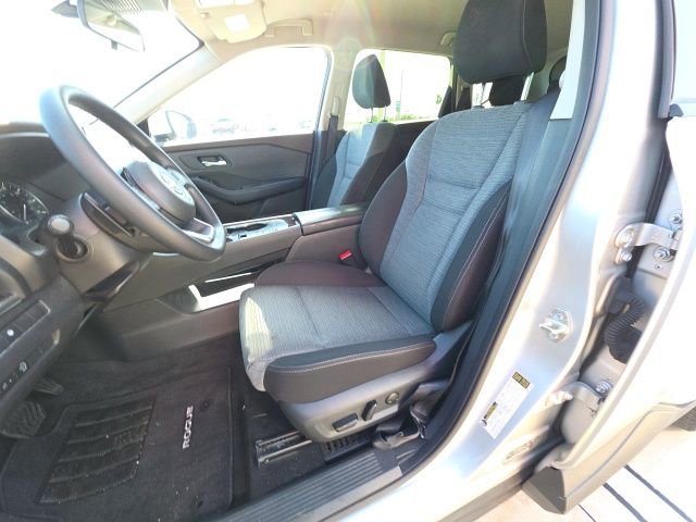 Used 2023 Nissan Rogue SV image 13