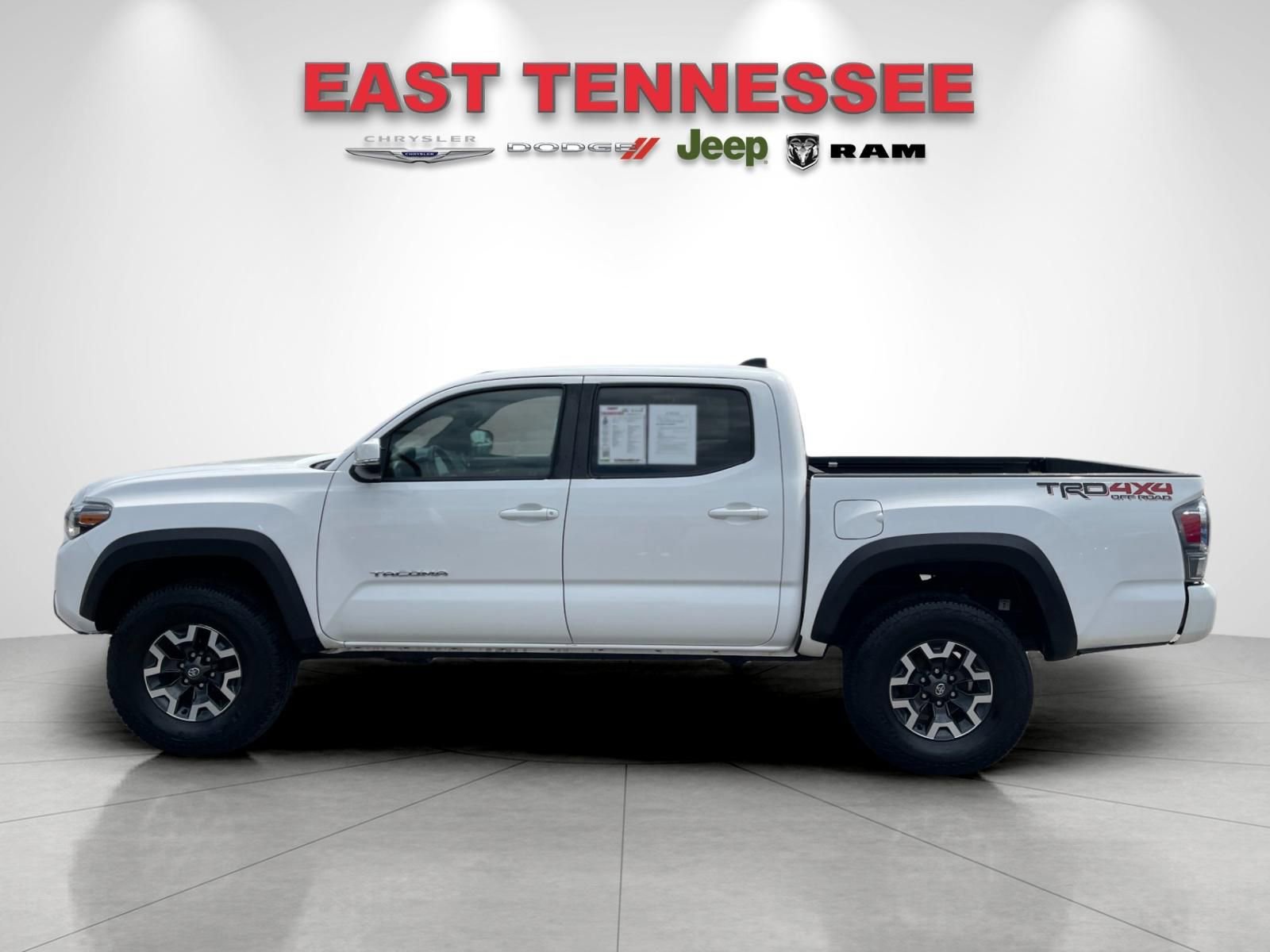 Used 2021 Toyota Tacoma TRD Off-Road w/ Technology Package AWD/4WD image 6