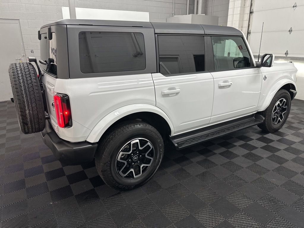 Used 2025 Ford Bronco Outer Banks AWD/4WD image 11
