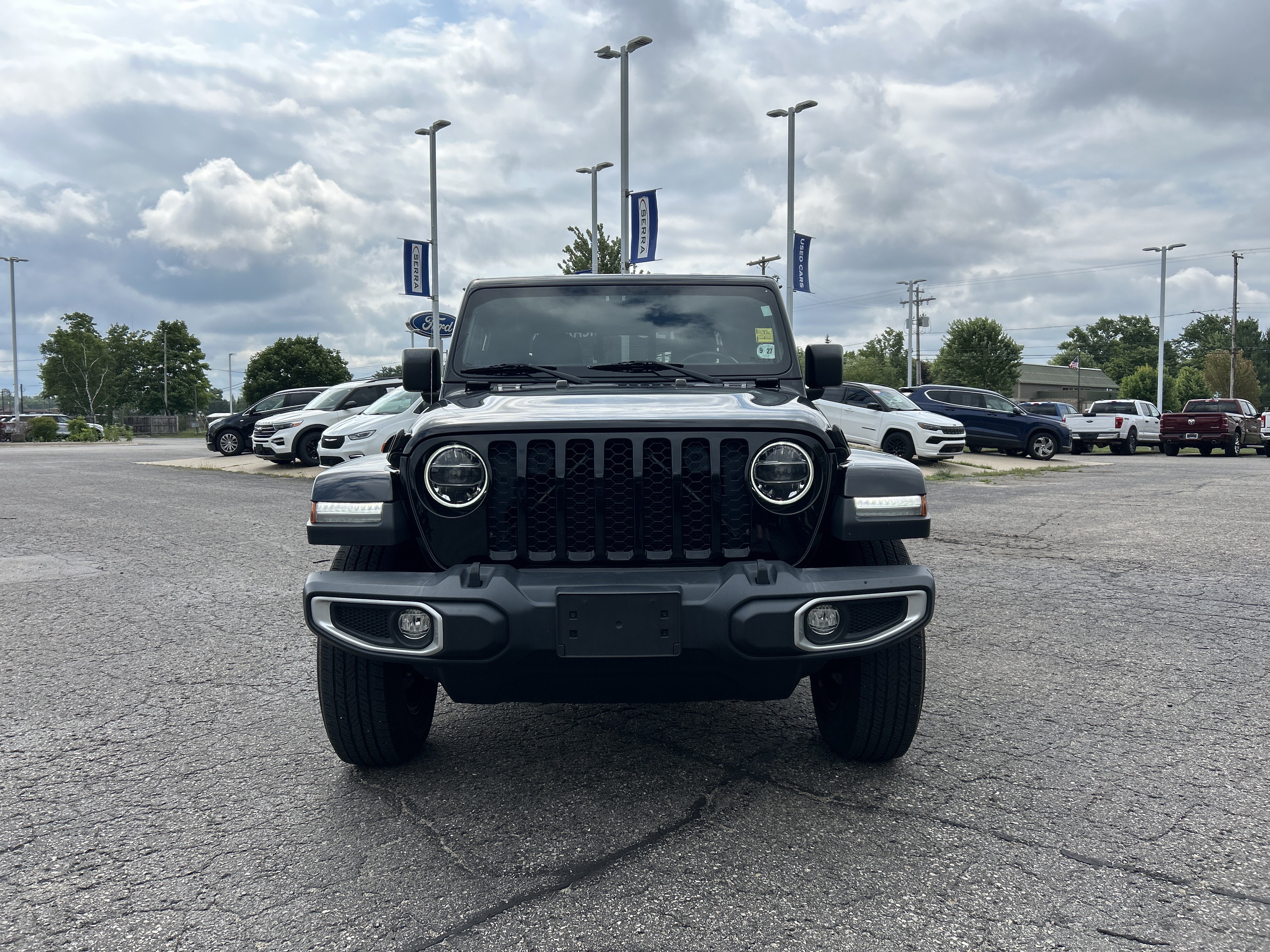 Used 2022 Jeep Gladiator Sport AWD/4WD image 9