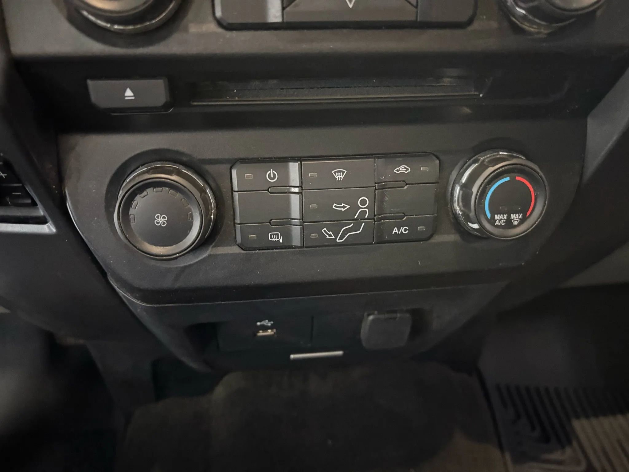 Used 2017 Ford F250 XLT w/ XLT Value Package image 44