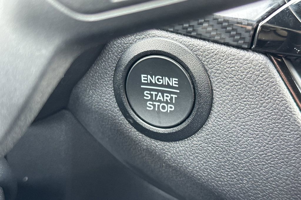 Used 2025 Ford Escape ST-Line image 22