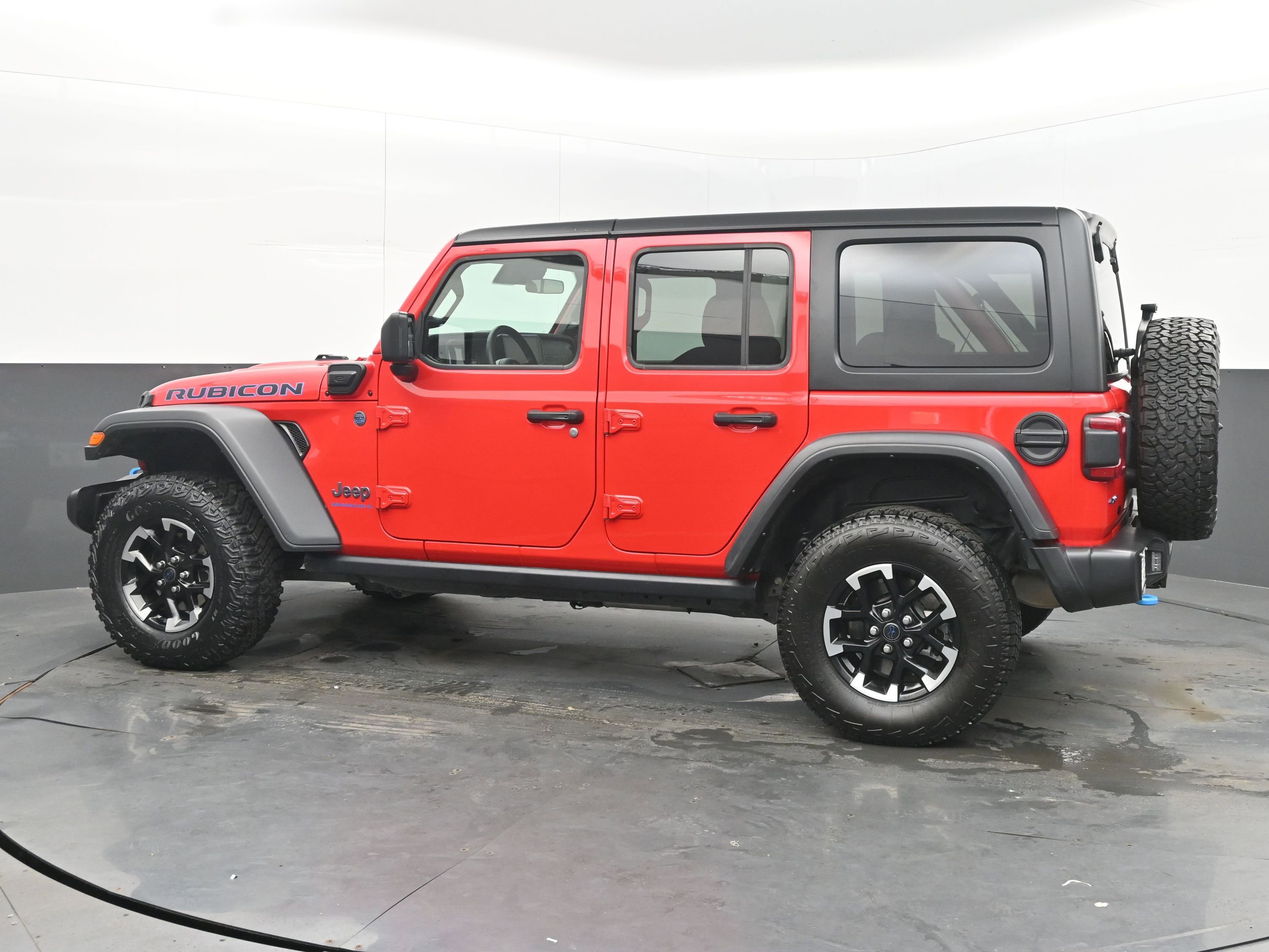Used 2024 Jeep Wrangler Unlimited Rubicon 4xe image 7