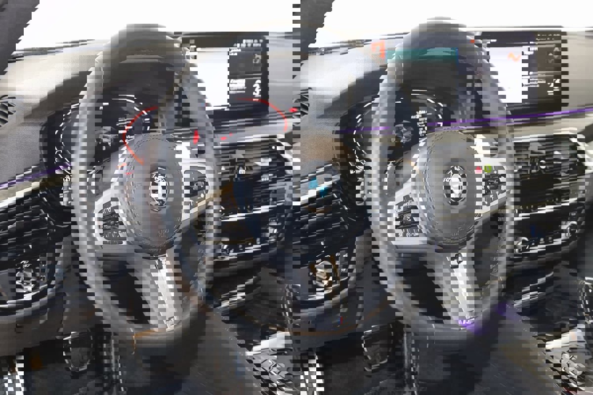 Used 2023 BMW 540i xDrive w/ M Sport Package image 6