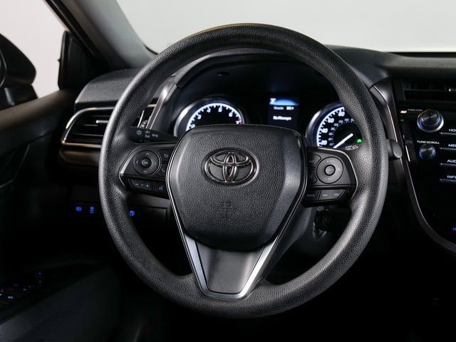 Used 2018 Toyota Camry LE FWD image 12
