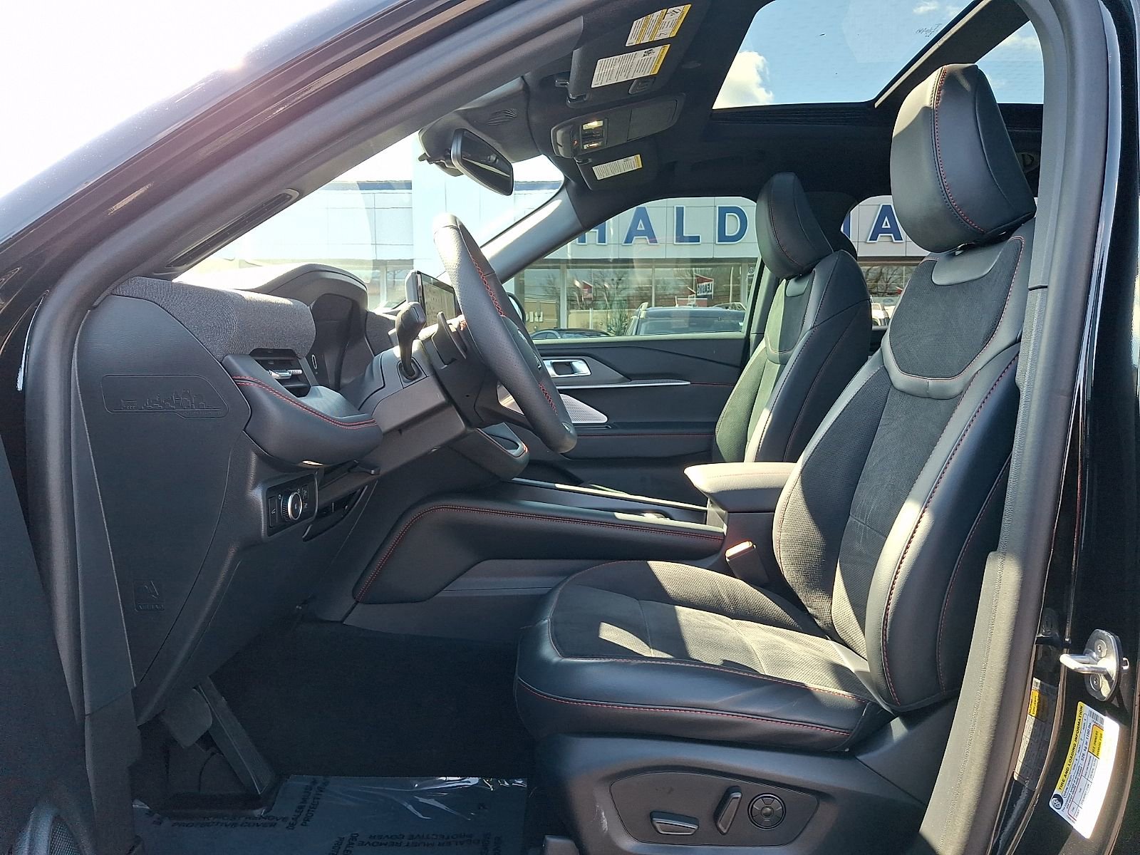 Used 2025 Ford Explorer ST w/ Sun And Sound Package image 14