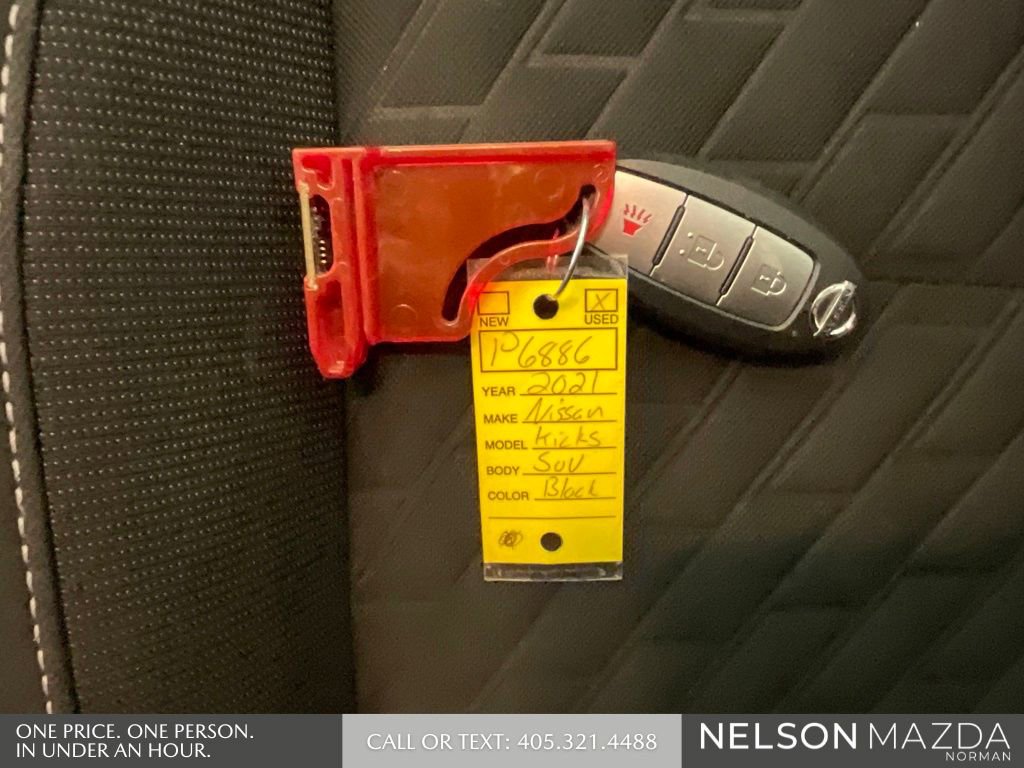 Used 2021 Nissan Kicks S image 41