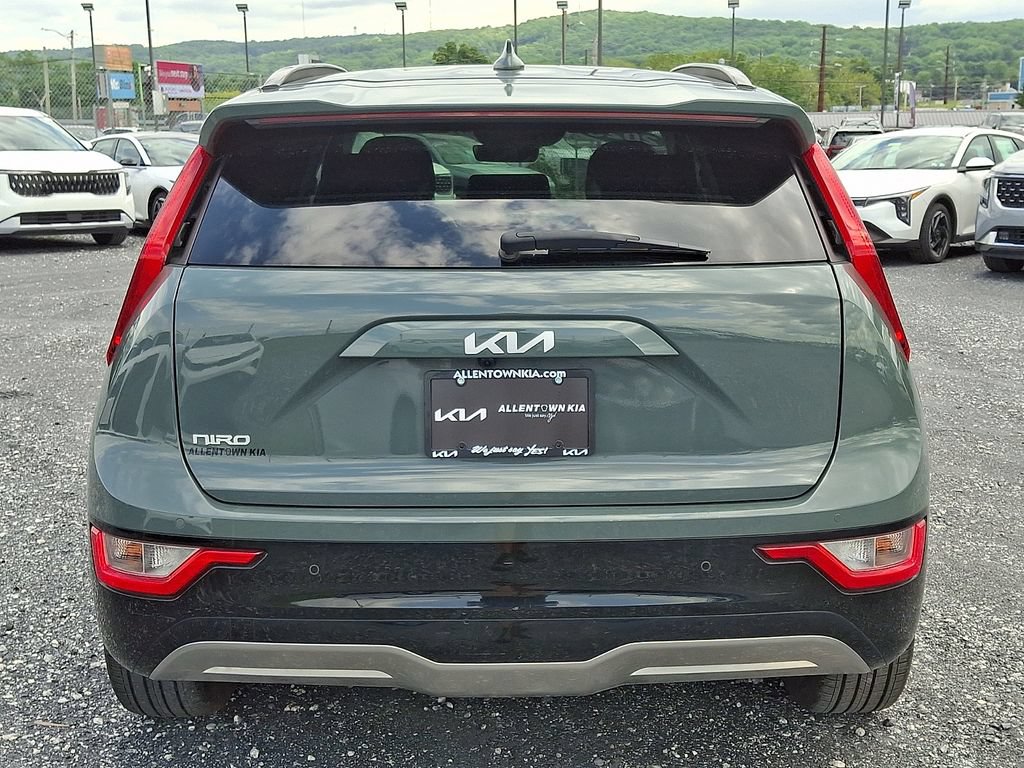 Certified 2023 Kia Niro Wind w/ Wind Preserve Package FWD image 5
