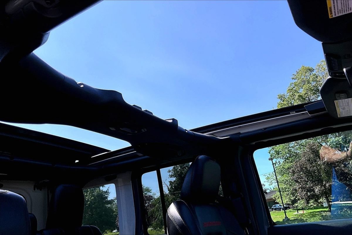 Used 2021 Jeep Wrangler Unlimited Rubicon AWD/4WD image 36