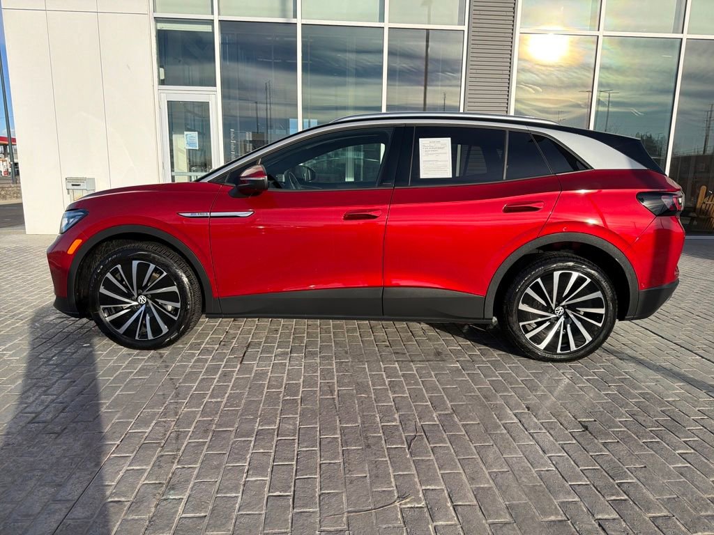 Used 2023 Volkswagen ID.4 Pro S Plus image 3