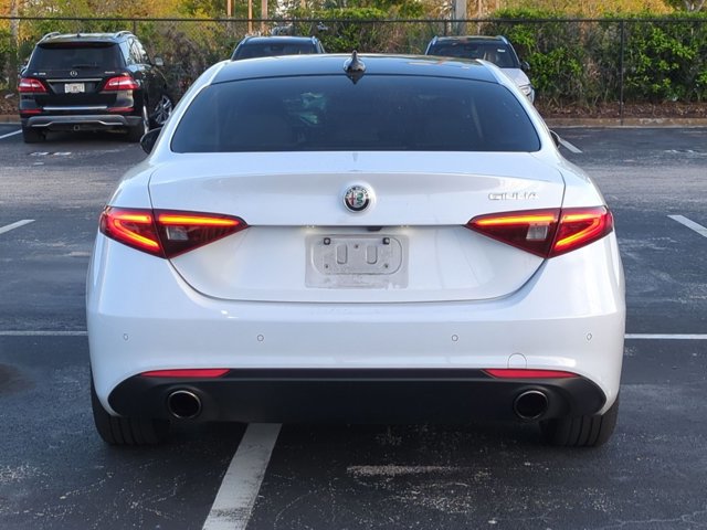 Used 2019 Alfa Romeo Giulia Ti w/ Quick Order Package 22Z Lusso image 6
