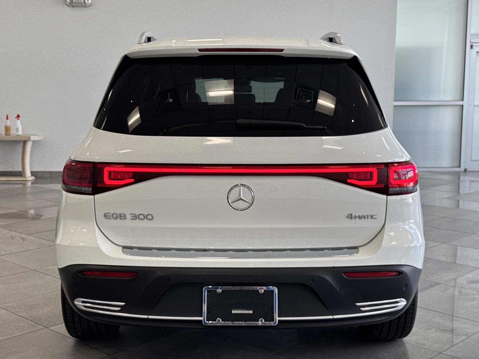 Certified 2023 Mercedes-Benz EQB 300 4MATIC image 25