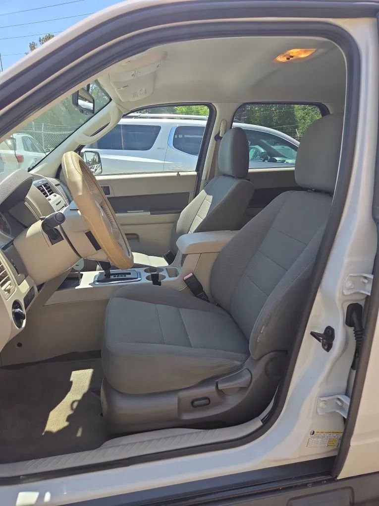 Used 2010 Ford Escape XLT FWD image 8