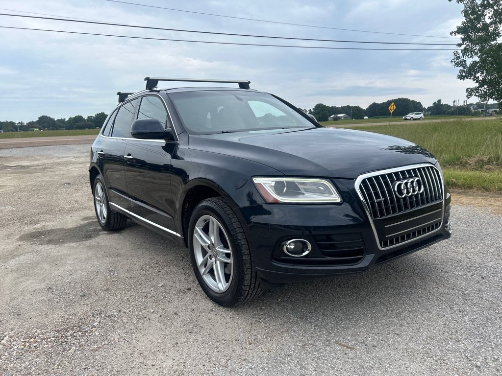 Used 2017 Audi Q5 2.0T Premium Plus w/ Technology Package AWD/4WD image 1