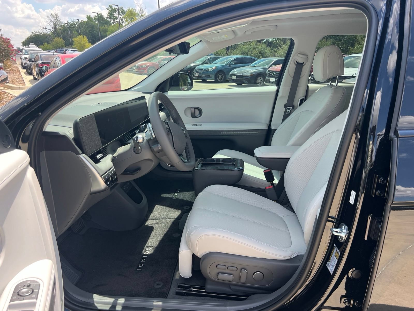 New 2027 Hyundai Ioniq 5 Limited RWD image 25