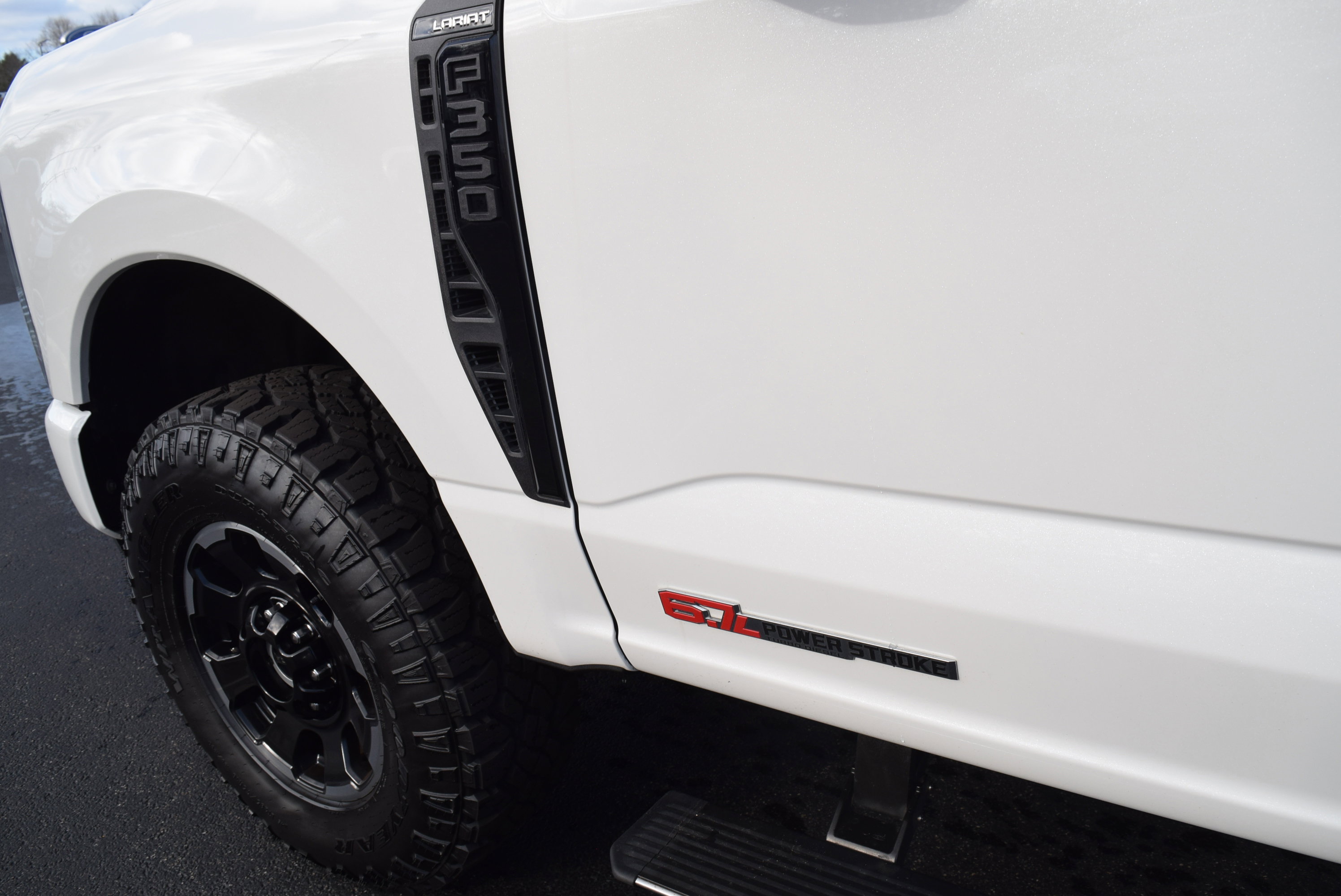 Used 2025 Ford F350 Lariat w/ Lariat Ultimate Package image 11