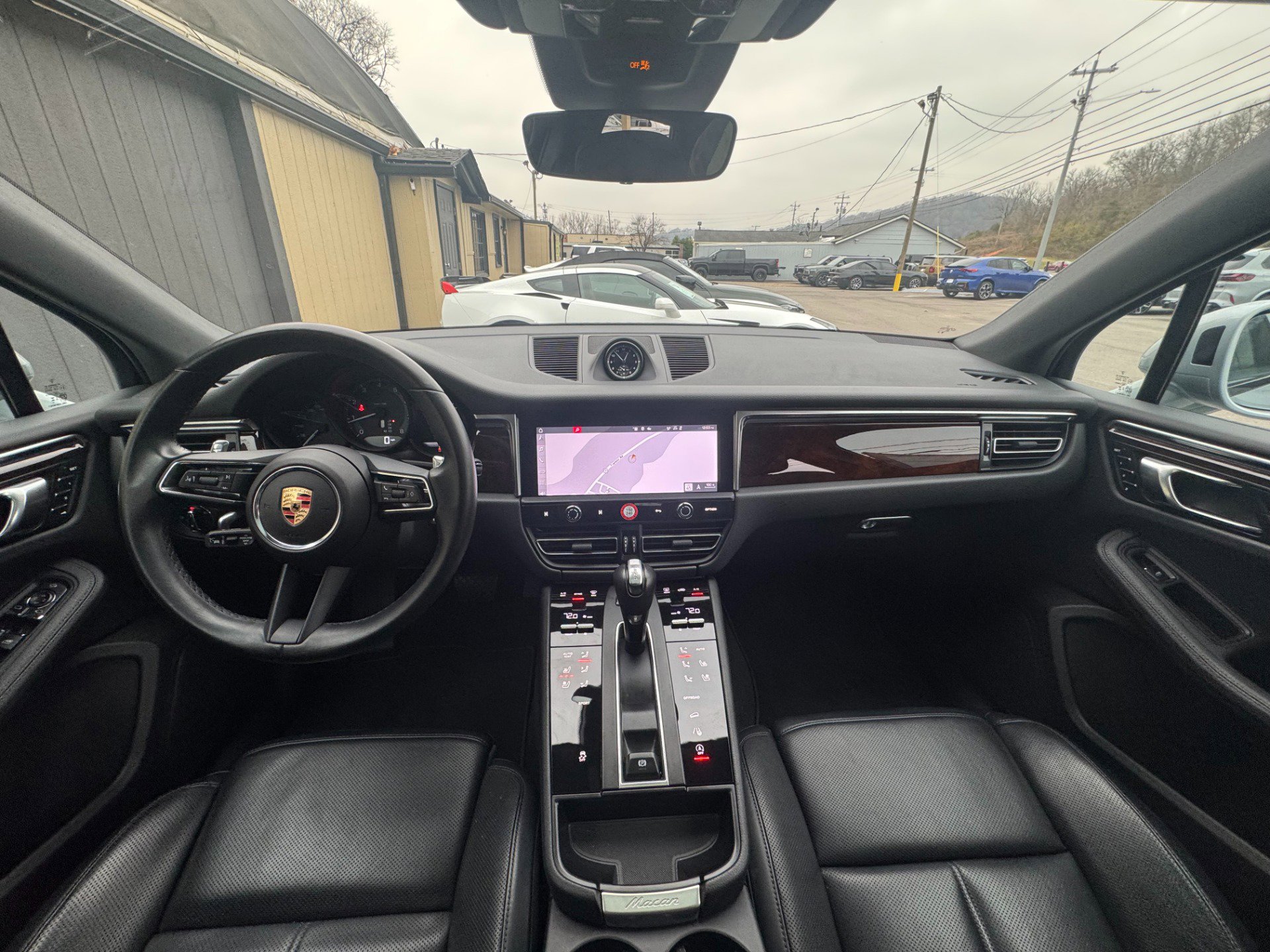 Used 2024 Porsche Macan image 49