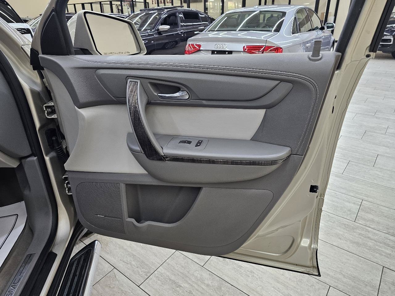 Used 2013 GMC Acadia SLT FWD image 40