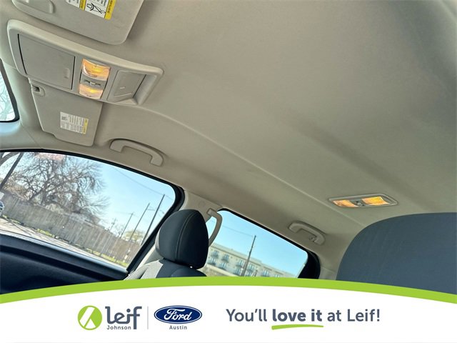 Used 2017 Nissan Titan SV image 20