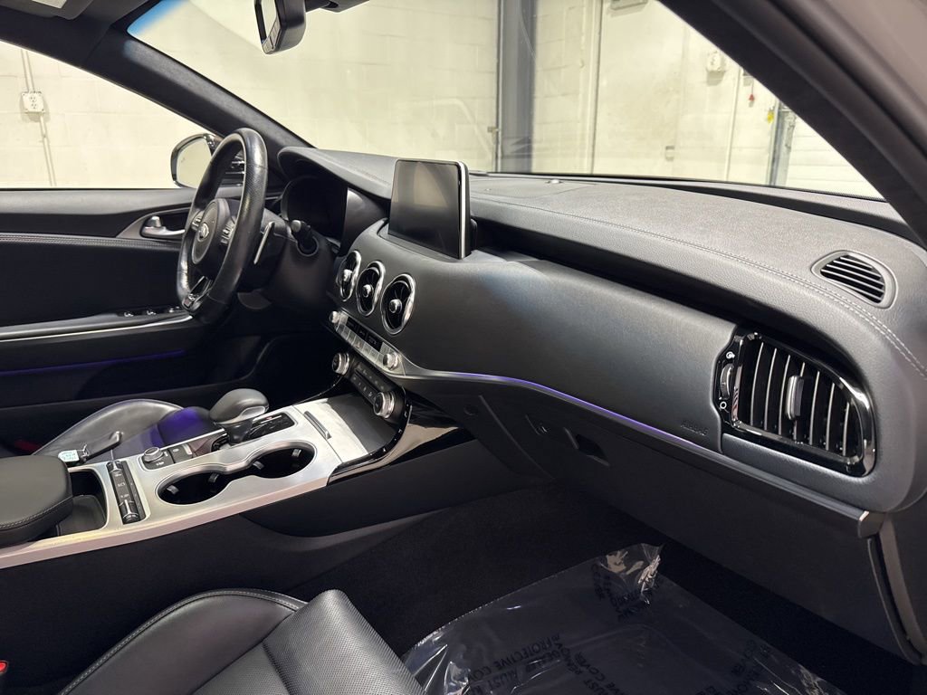 Used 2021 Kia Stinger GT2 image 34